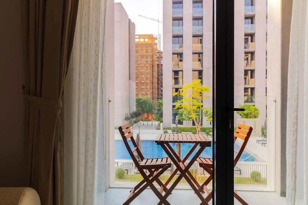Sahab - Panoramic Pool View 1Br Tiraz Building Apartment Sharjah 0*,